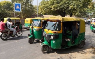 印度三轮车恶搞视频播放，印度三轮车恶搞视频播放大全