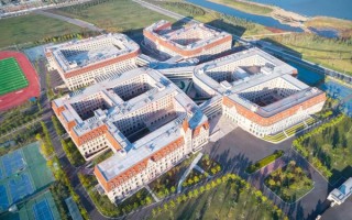 两个人英语喜剧短剧本，英语话剧两个人搞笑