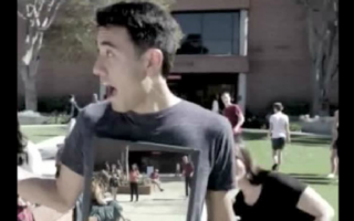 恶搞路人吃路人东西视频，恶搞路人吃路人东西视频大全