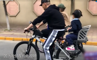 爸爸骑车恶搞视频，爸爸骑车恶搞视频大全