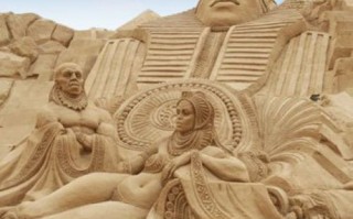 滨江游玩文案沙雕，滨江散步说说