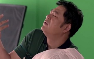 眼罩恶搞老板视频，眼罩恶搞老板视频大全