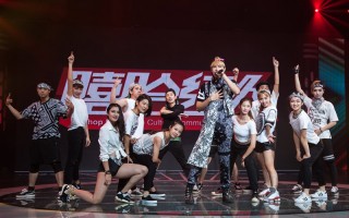 大地飞歌，大地飞歌歌词